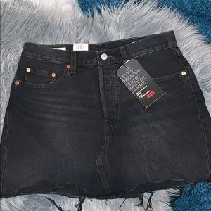 Levi’s Deconstructed Skirt - Never worn